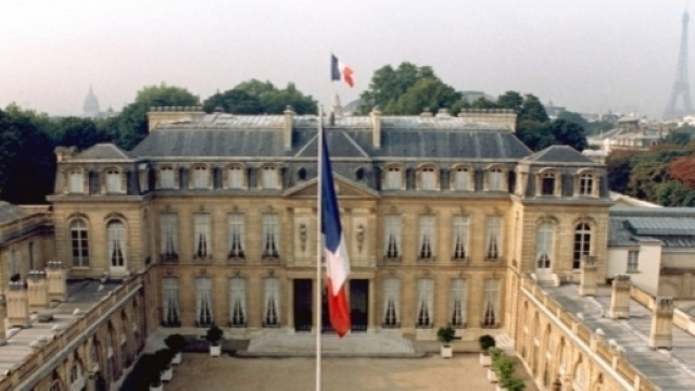La Francia sceglie il nuovo inquilino dell'Eliseo, seggi aperti dalle 8 alle 19
