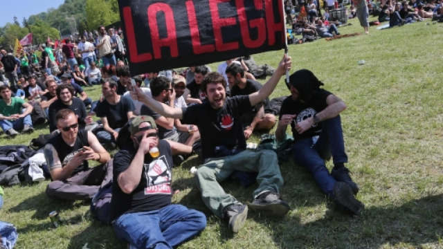Per la prima volta Pontida 'occupata' da terroni arrivati per partecipare al Festival antirazzista. Foto: tgcom24.