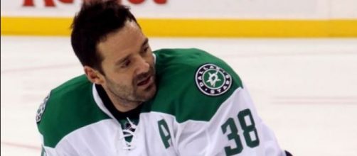 Vernon Fiddler, Wikimedia Commons https://commons.wikimedia.org/wiki/File:Vernon_Fiddler_-_Dallas_Stars.jpg