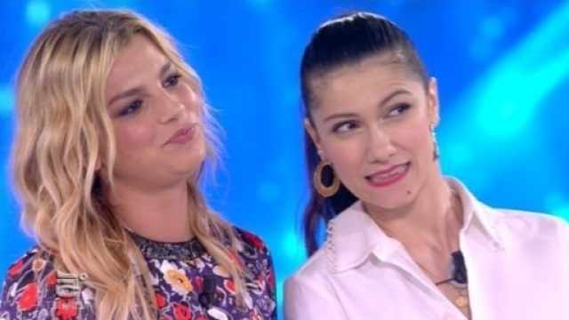 Anticipazioni Amici: Emma batte Elisa in un serale tutto nuovo.