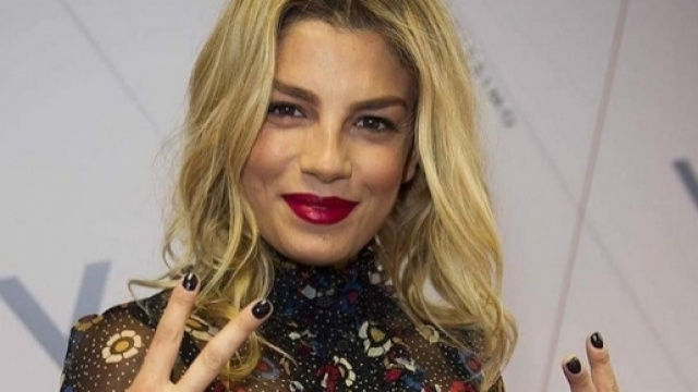 Gossip: Emma Marrone spopola sul web con un video 'hot'.