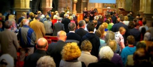 Lies people tell in church - Photo: Blasting News Library - stjohnshartford.org