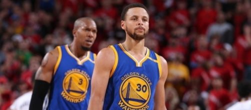 Stephen Curry anot&oacute; 37 puntos frente a los Blazers. Fuente: NBA.com
