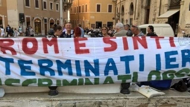 'Sterminati ieri, discriminati oggi', manifestazione di rom e sinti italiani