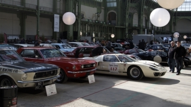 V&eacute;rifications techniques et administratives sous la verri&egrave;re du Grand-Palais