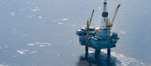 Stopping Oil and Gas Drilling | Earthjustice / Photo by earthjustice.org via Blasting News library