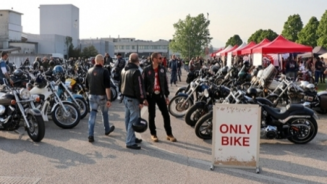 BFPHOTOSTORIE_20170422_RidingSeason_2017_3231