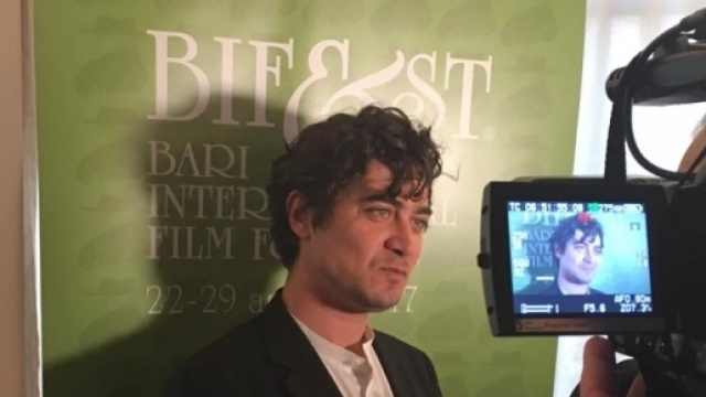 Bif&st 2017, fischi e contestazioni per Riccardo Scamarcio