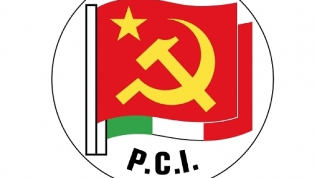 Lo storico simbolo del Partico Comunista Italiano
