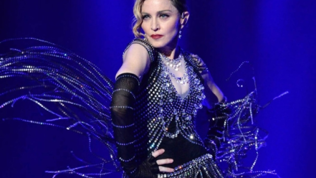 Madonna durante una performance live - allaboutmadonna.com
