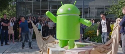 Android 7.0 Nougat review&mdash;Do more on your gigantic smartphone ... - arstechnica.com