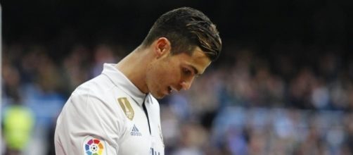 L'Equipe usa la imagen de CR7 para ilustrar el esc&aacute;ndalo Football ... - mundodeportivo.com