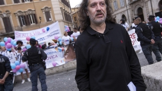 Arrestato Davide Vannoni, continuava a praticare il metodo Stamina