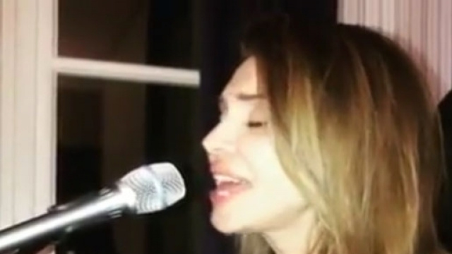 Belen Rodriguez (foto tratta dalla pagina Facebook)