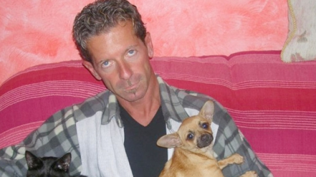 Forse esiste un fratellastro di Bossetti, lo sostiene la difesa del muratore accusa di aver ucciso la piccola Yara Gambirasio.