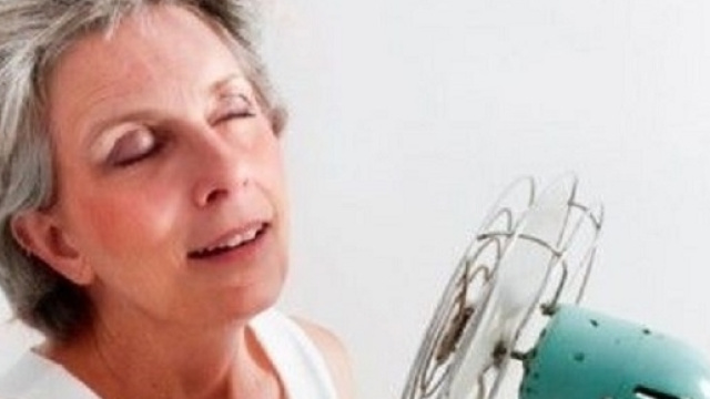 Nuovi farmaci non ormonali sono efficaci nel ridurre o eliminare del tutto le vampate di calore in menopausa.