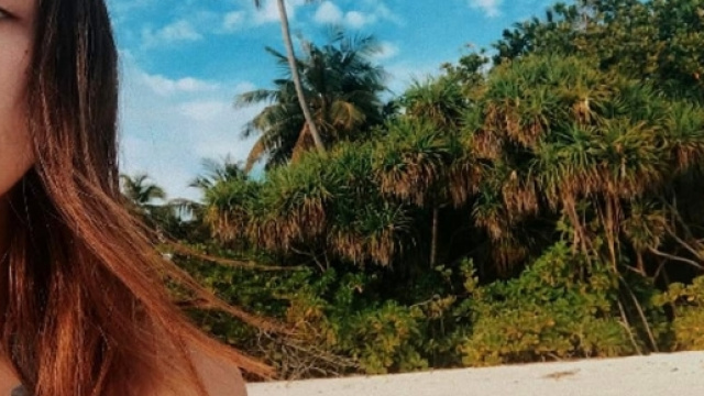 Aurora Ramazzotti vola alle Maldive da pap&agrave; Eros - today.it