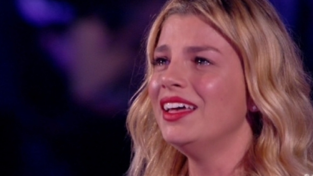 Gossip, Emma Marrone in lacrime su Canale 5: ecco il motivo.