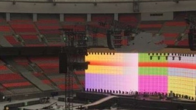 Il Bc Place Stadium di Vancouver con lo stage del tour