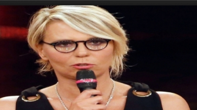 Il Telefono Rosa contro Maria De Filippi.