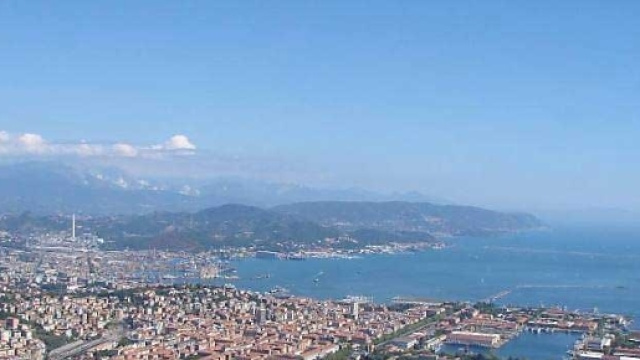 Panorama di La Spezia - guidegenova5terre.com