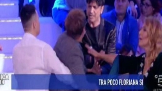 Domenica Live: rissa da Barbara D'Urso - vocedinapoli.it