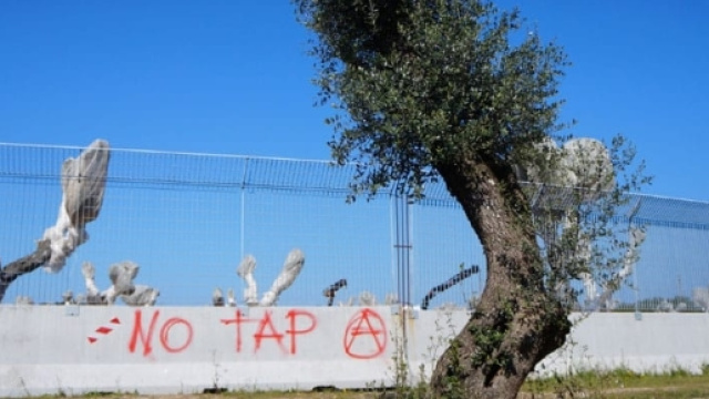 Tap, continua il presidio al cantiere