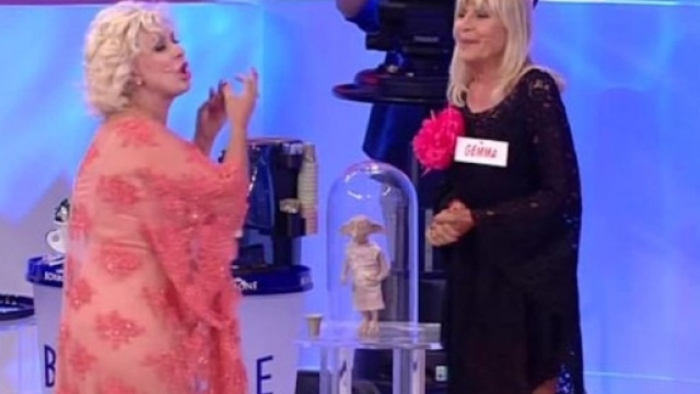 Tina Cipollari si scaglia di nuovo contro Gemma Galgani.