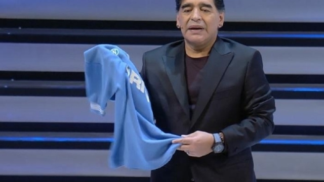 Amici 2017, Diego Armando Maradona ospite speciale