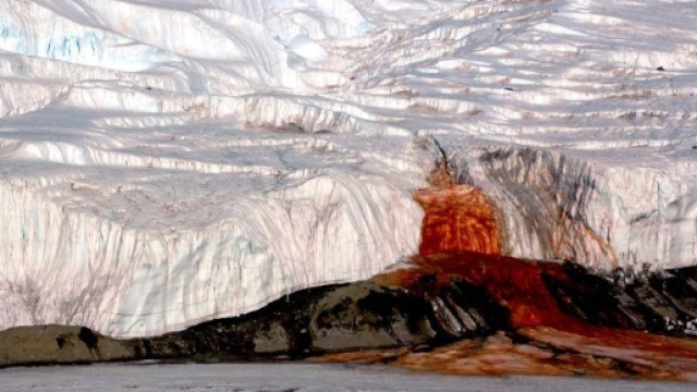 Antartide: risolto il mistero della 'cascata di sangue' - direttanews.it