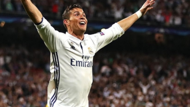 C.Ronaldo: primo giocatore ha raggiungere quota 100 goal in Champions League.