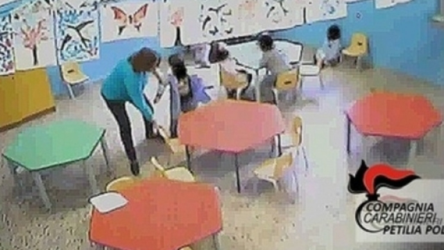 Crotone, maltrattamenti ed abusi in asilo.