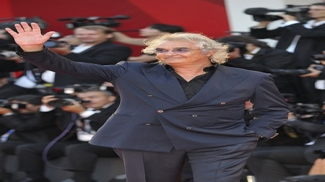 Flavio Briatore: il Tapiro d'oro da Striscia