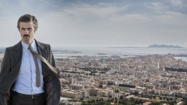 Maltese - Il Romanzo del commissario: Kim Rossi Stuart protagonista eccellente sullo sfondo della Sicilia anni '70 - foto tratta da cinematographe.it