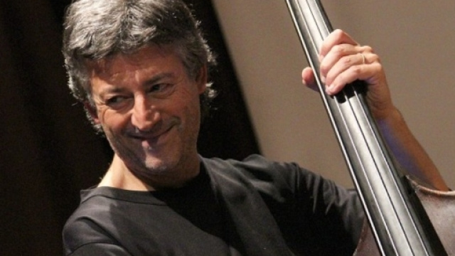 Rino Zurzolo, contrabbassista di Pino Daniele, &egrave; morto a soli 58 anni