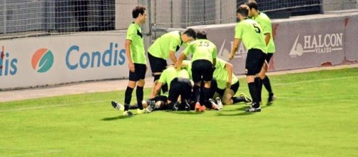 Jugadores del Eldense, durante un partido