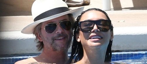 Naya Rivera and David Spade are confirmed to be dating (Image via E! Online)