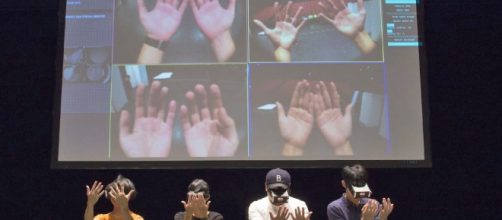 Senate bill would require a warrant for border phone searches. Photo courtesy of Azah Perd - azahperd.org