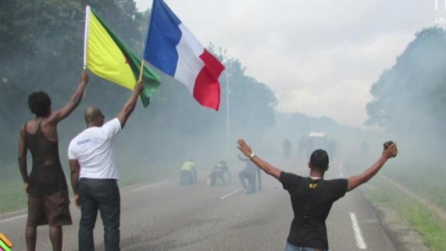 Gr&egrave;ve g&eacute;n&eacute;rale en Guyane ; les raisons de la col&egrave;re - Quotidien ... - tf1.fr