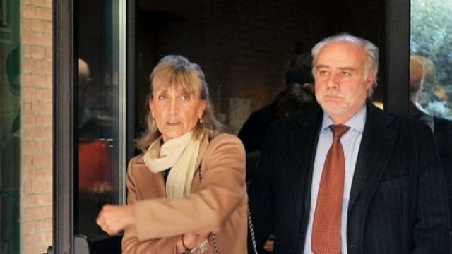 Curava il melanoma con erbe, tisane e sedute psicologiche.