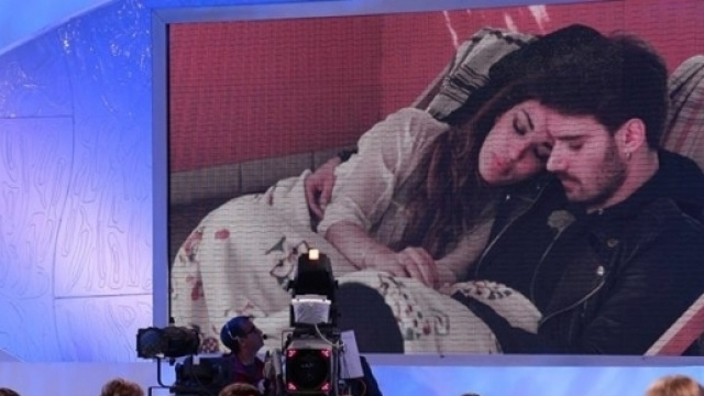 Uomini e Donne: Rosa Perrotta in esterna con Alex Adinolfi