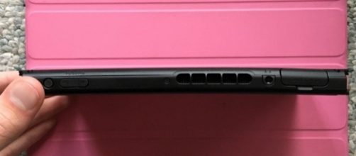 Nintendo Switch Bends in Dock, Say Players - gamerant.com