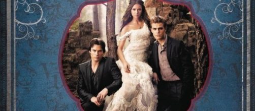 'The Vampire Diaries: Unlocking the Secrets of Mystic Falls&rsquo;: Novo livro sobre os bastidores da s&eacute;rie. Dispon&iacute;vel para venda na Amazon.