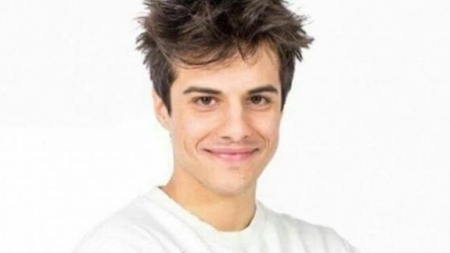 Amici 16: Mike Bird contro Riccardo e la giuria del serale.