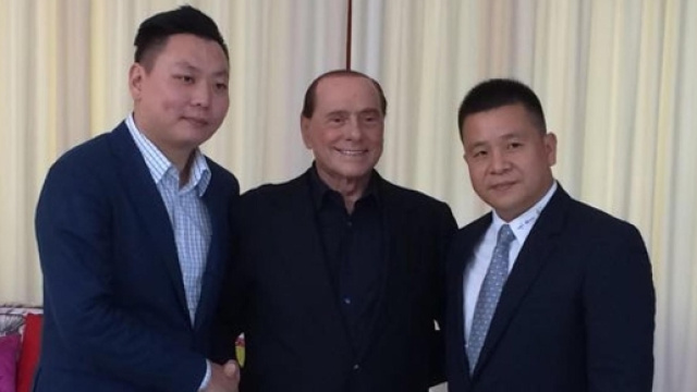 Berlusconi, Han Li e Yonghong Li