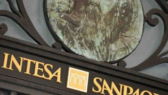 Intesa Sanpaolo nuova cessione NPL ipotecari da 1,35 miliardi