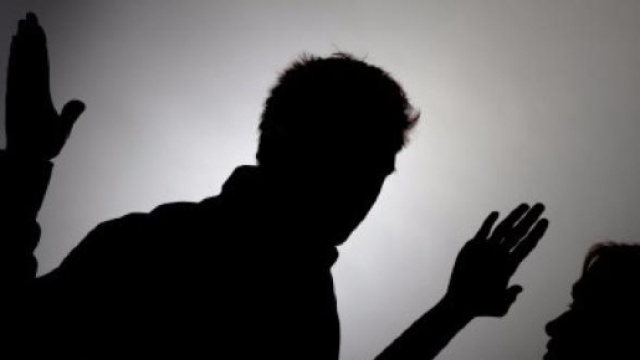 Marocchina frustata perch&eacute; veste all'occidentale, allontanata dalla famiglia