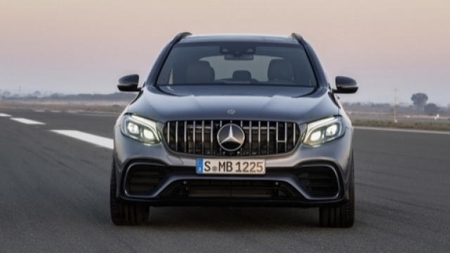Mercedes-AMG lancia la GLC 63 Coup&eacute;.