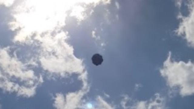 Un frame dell'UFO discoidale filmato a Morelia (Messico).