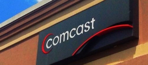 Comcast Sign, Flickr, Mike Mozart (CC BY 2.0) https://www.flickr.com/photos/jeepersmedia/14615930366/